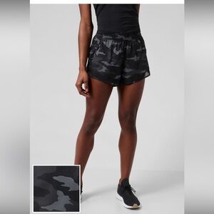 Athleta mesh racer mid-rise 4” short